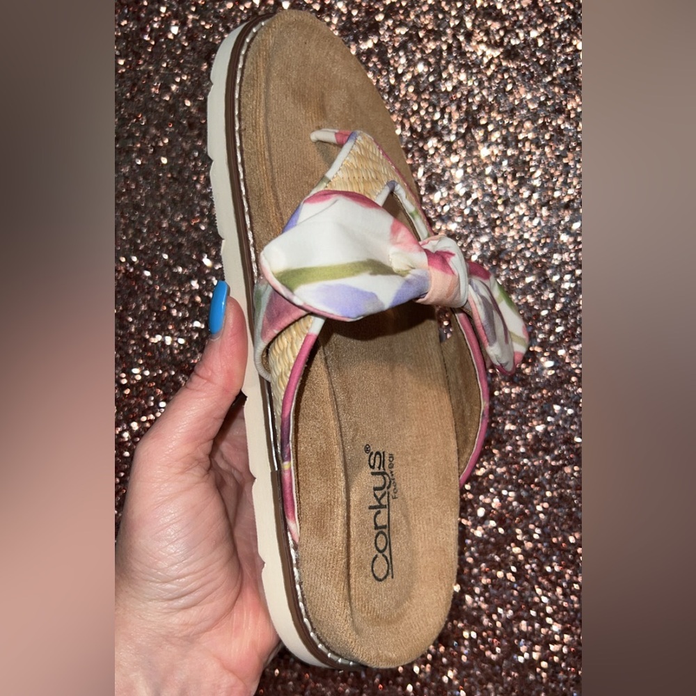 NIB 🌸Corkys Floral Bow Thong Sandal in Pink, Purple and Green - Picture 3 of 3